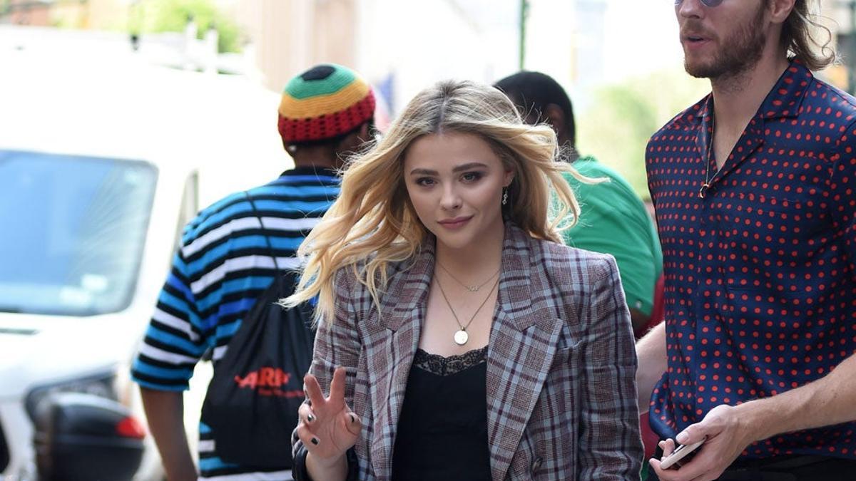 La americana de cuadros de la actriz Chloë Moretz