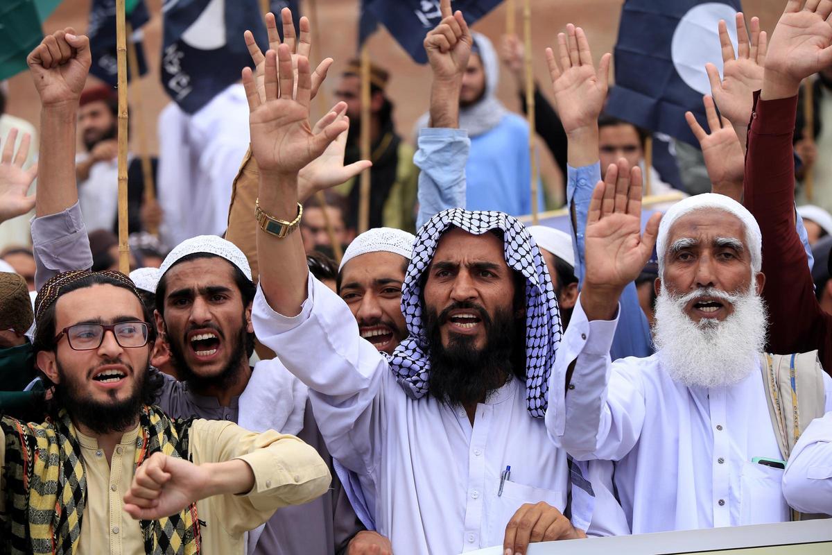 L’Índia i el Pakistan firmen un alto el foc "total i immediat" L’Índia i el Pakistan firmen un alto el foc "total i immediat"