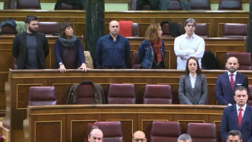 Los diputados de Podemos se ausentan en el minuto de silencio por Rita Barberá