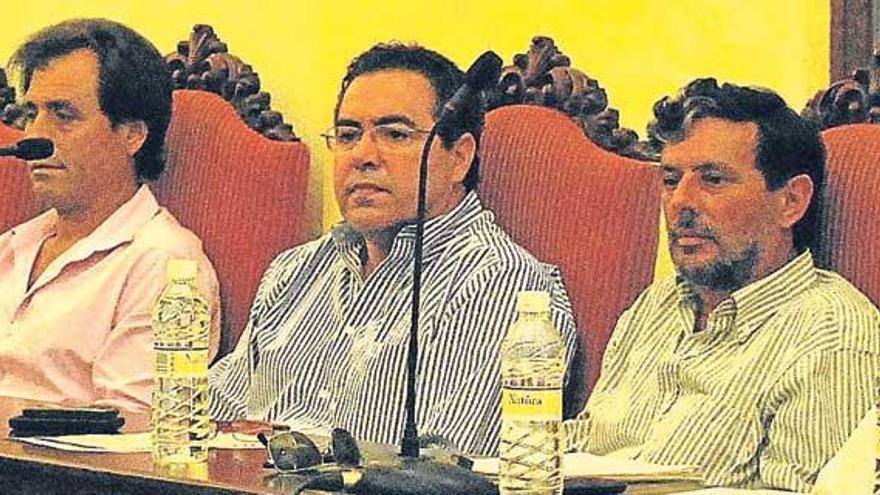 Los tres concejales del PP podrán recuperar el grupo del partido.