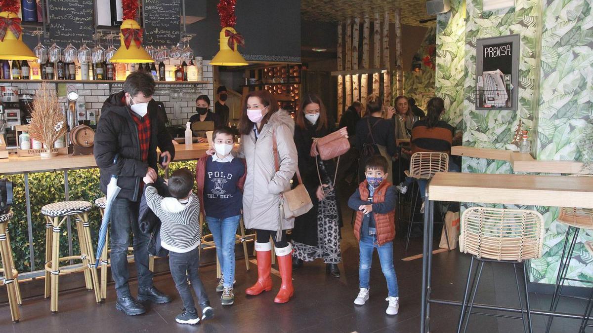La hostelería se resiente a 31 casos de que Ourense supere su máximo de  toda la pandemia - Faro de Vigo