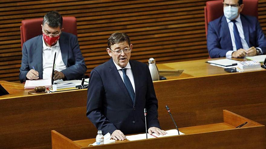 El president de la Generalitat, Ximo Puig, interviene en las Corts a principios de agosto.