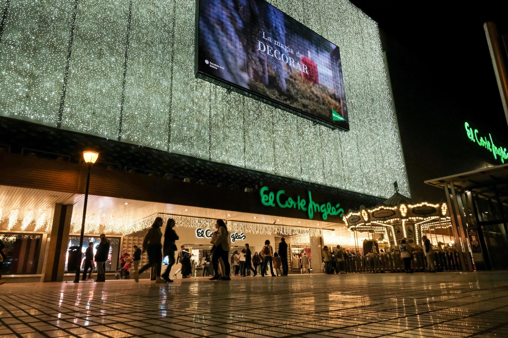 Navidad en Málaga | La calle Larios enciende sus luces de Navidad
