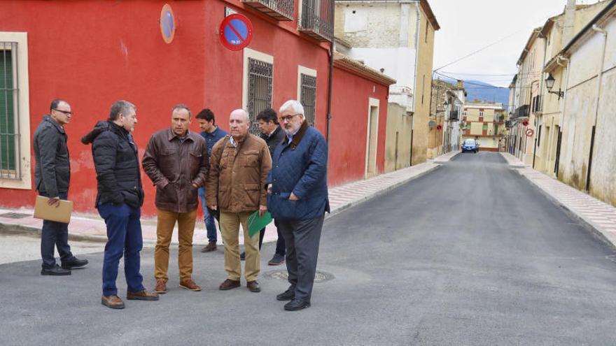 El alcalde Ibáñez y el diputado Molina visitando las obras