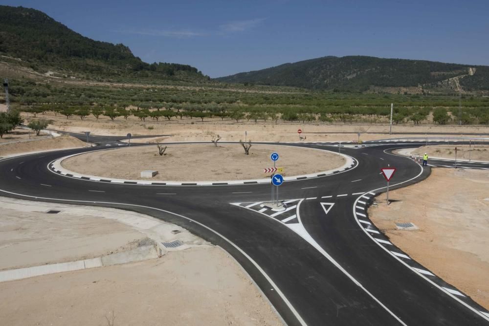 Inauguración  tramo de 5 kilómetros de la nueva A-33 en la Font de la Figuera