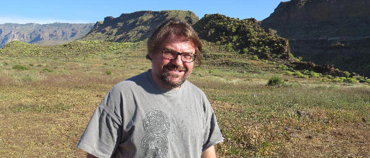 Marco Moreno Benítez en la base de La Fortaleza Grande de Ansite.