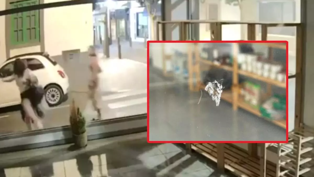 Vandalismo en Lanzarote: una mujer arremete a patadas contra un escaparate