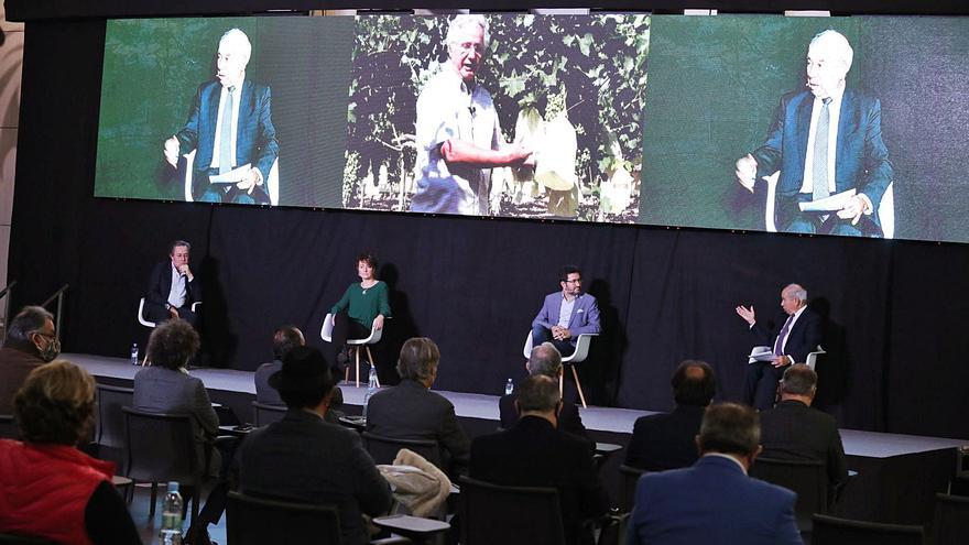 Los expertos confían en la fuerza del turismo y sitúan en junio la recuperación por la vacuna