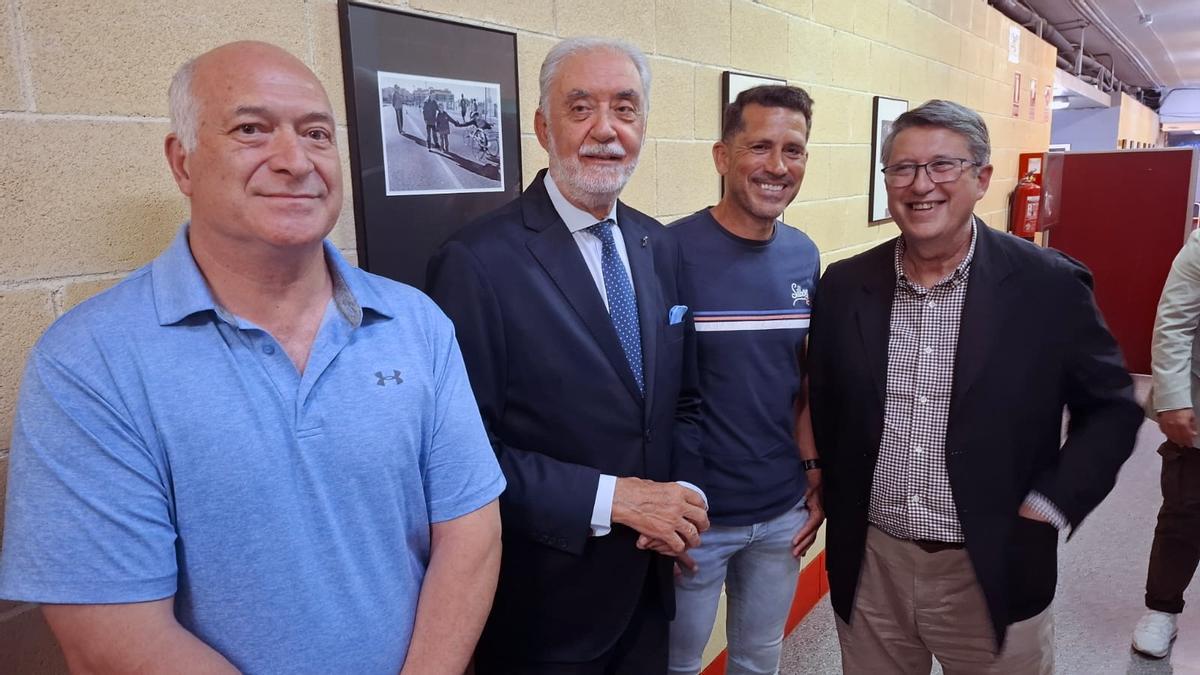 Santi López, Manolo García, Rafa Funes y el presidente del Coto Córdoba, Rafael Blanco.