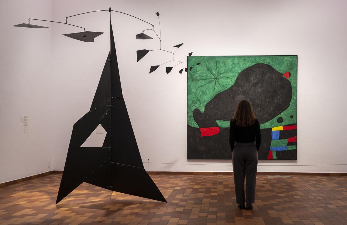 Barcelona 09.10.2025. Cultura. . Obras de Miró y Calder que exhibe la Fundació Miró en la exposición 'Miró i els Estats Units'. Fotografía de Jordi Cotrina