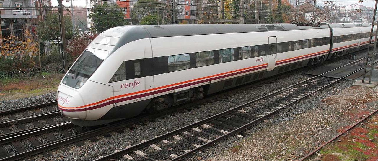 Tren Avant prestando servicio en Ourense
