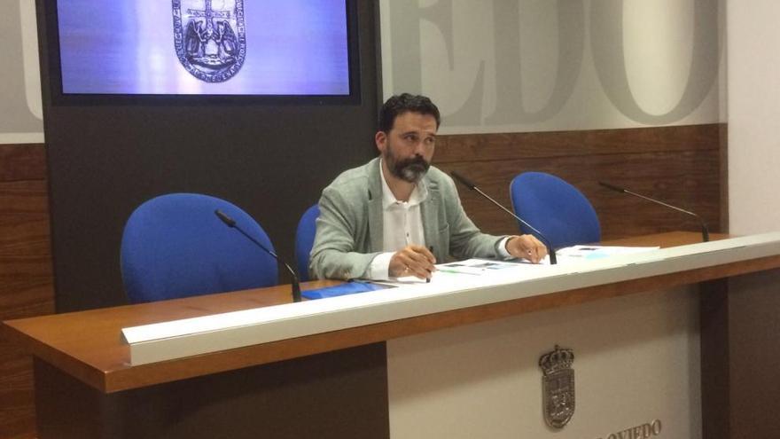 Ricardo Fernández, hoy, durante la presentación de la memoria de la Policía Local.