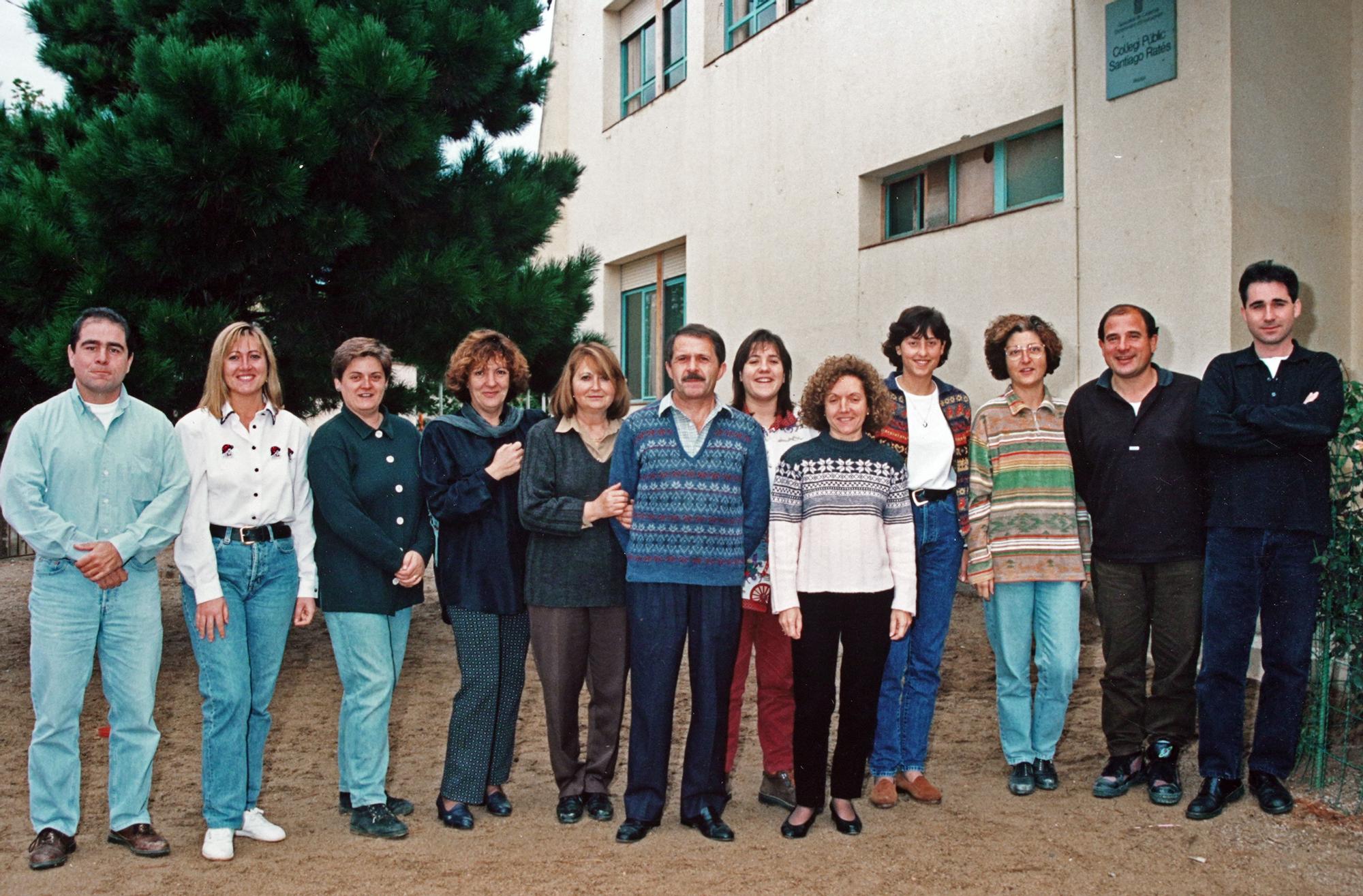 Fotografia d'arxiu d'un grup de professors, als anys 90