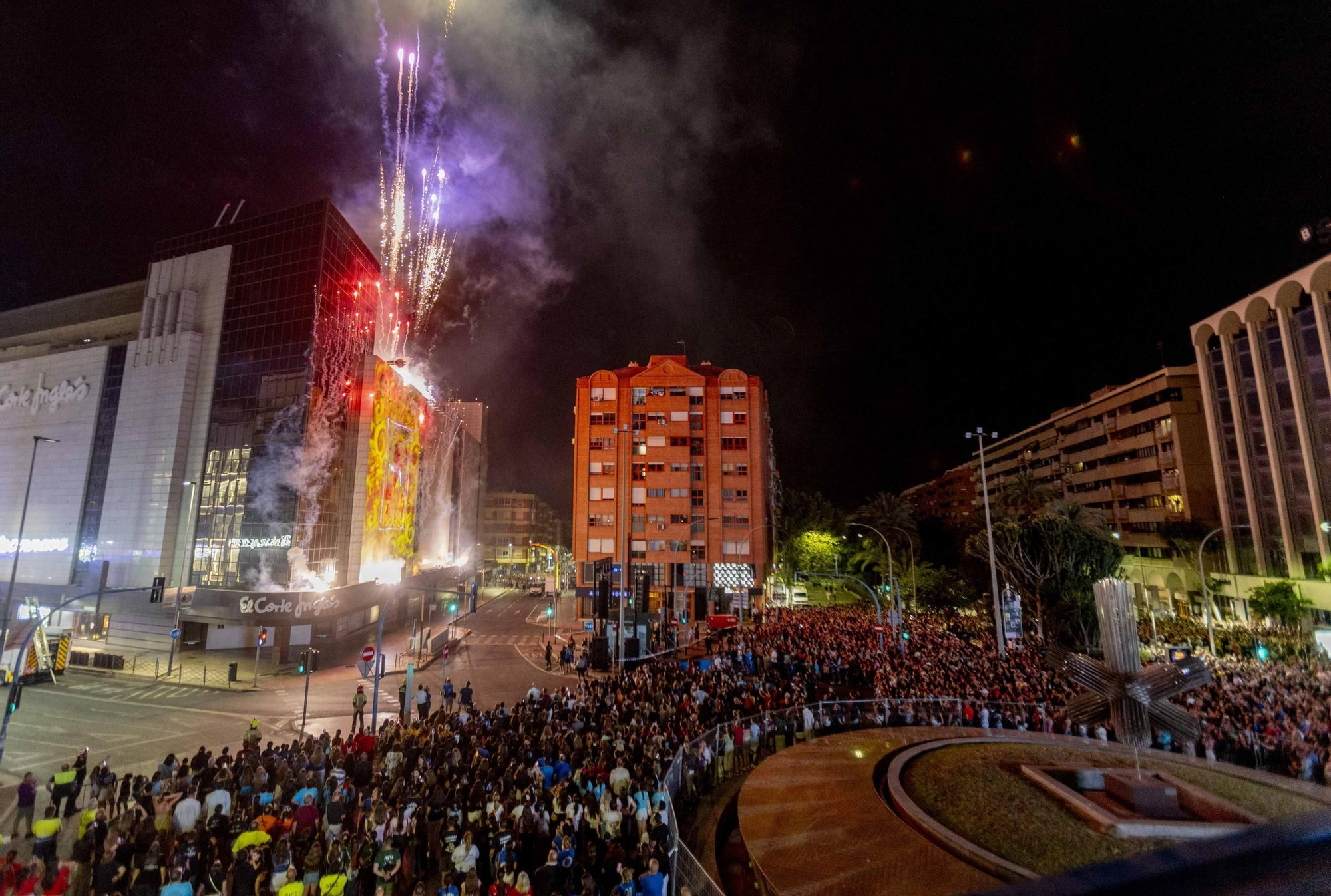Todas las imágenes de la "Arribada del Foc 2025"
