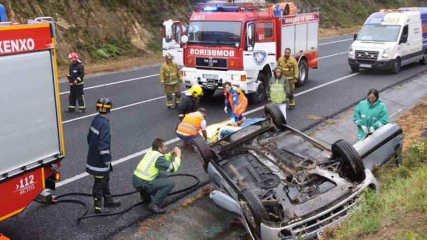 Dos muertos y dos heridos graves en las carreteras gallegas