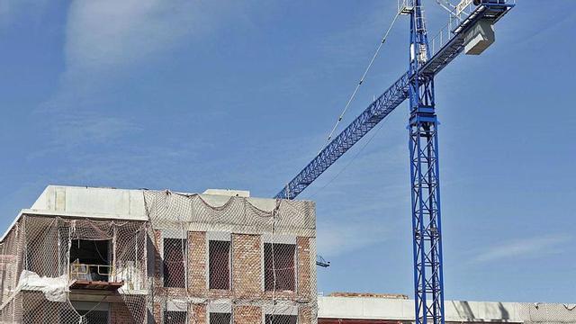 Imatge d’arxiu de les obres que una promotora està fent a Domeny, un dels punts d’expansió immobiiària a Girona