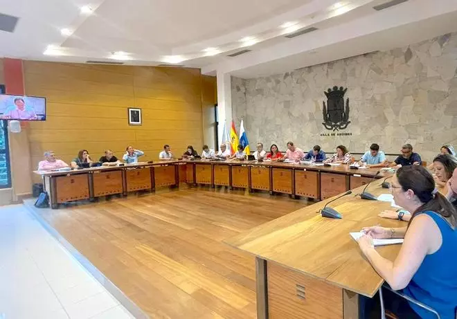 Hernández: "Es un castigo del Gobierno por no ser de su partido y colocar a los suyos"