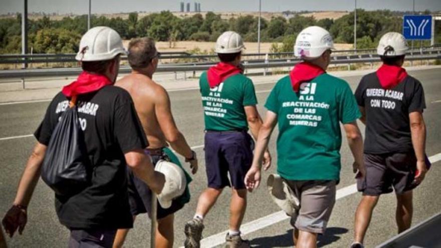 Ánimos a los mineros de camino a Madrid