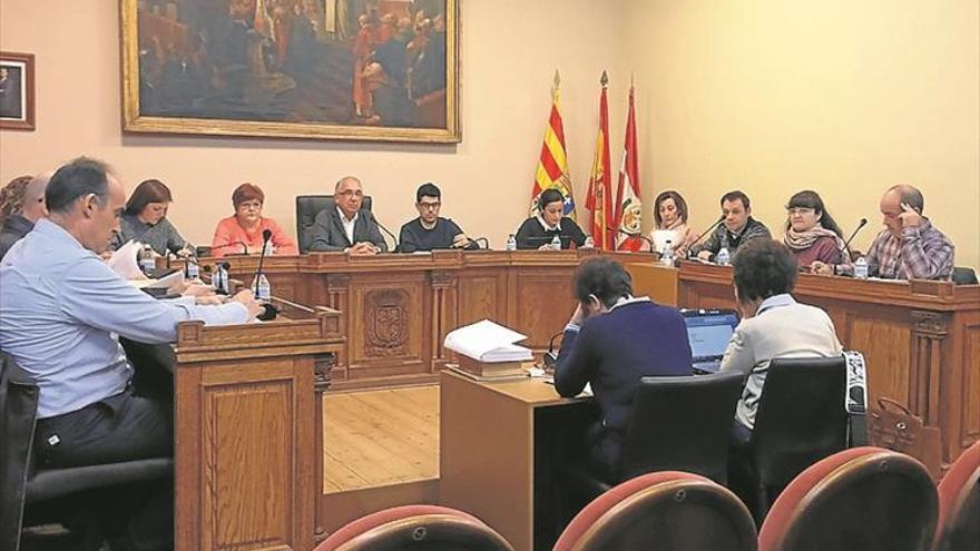 El pleno aprueba una moción para que se mejore la carretera N-211