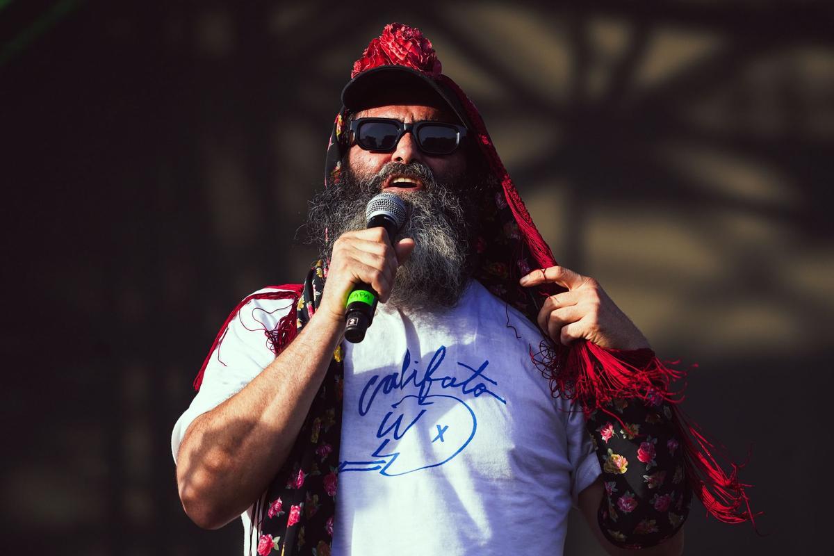 El concierto de Califato ¾ y La Plazuela de Icónica Santalucía Sevilla Fest en imágenes