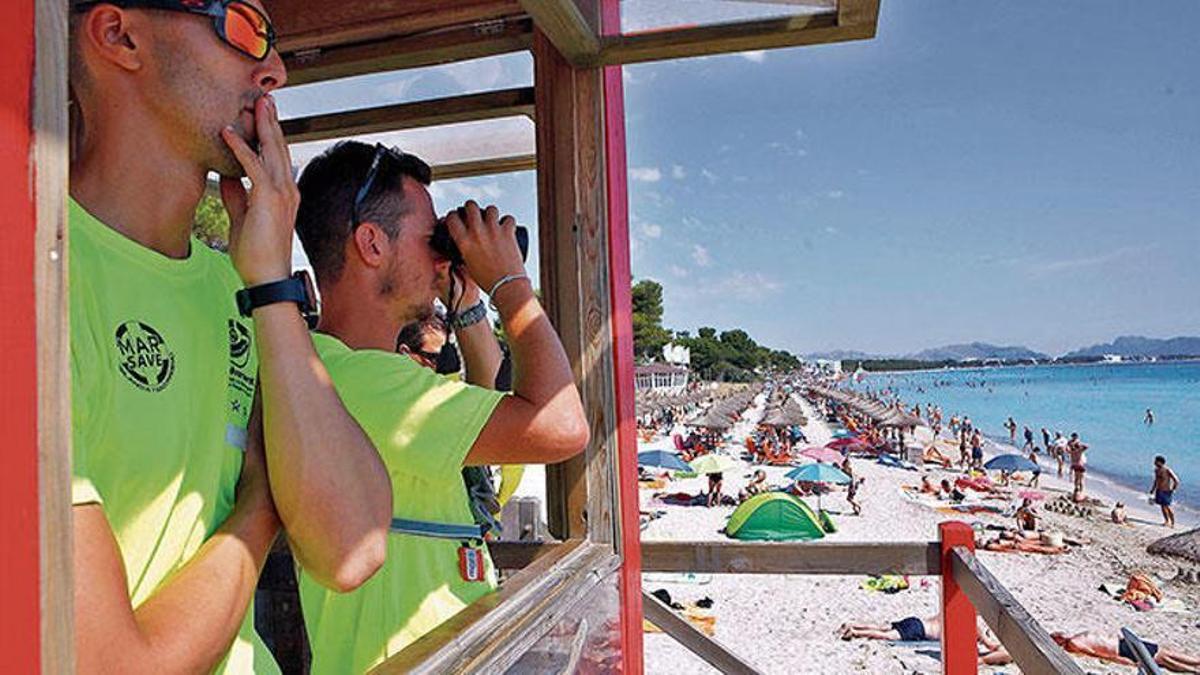 Die Rettungsschwimmer fangen auch dieses Jahr in Palma erst am 1. Mai an.