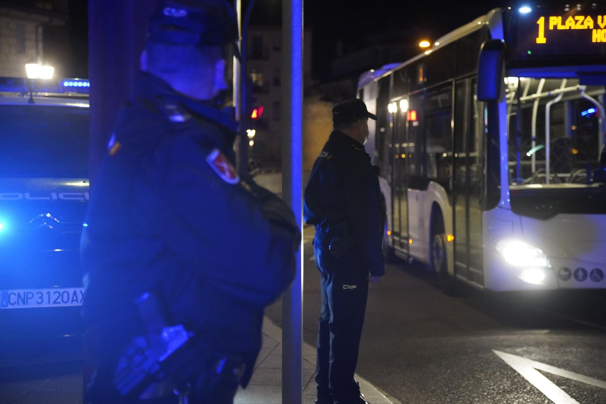 Así vigilan los Fuerzas y Cuerpos de Seguridad el primer toque de queda en Zamora