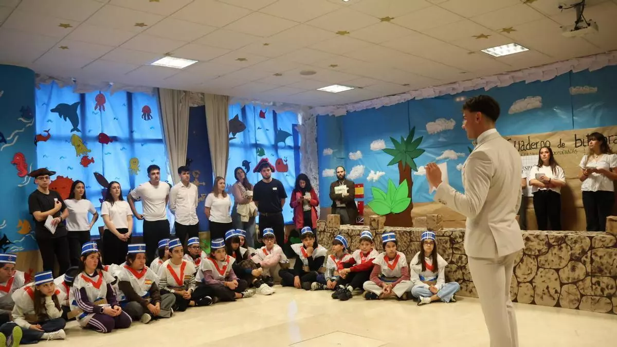 Aprendizaje "inmersivo" en Zamora: estudiantes universitarios recrean la batalla de Trafalgar para escolares