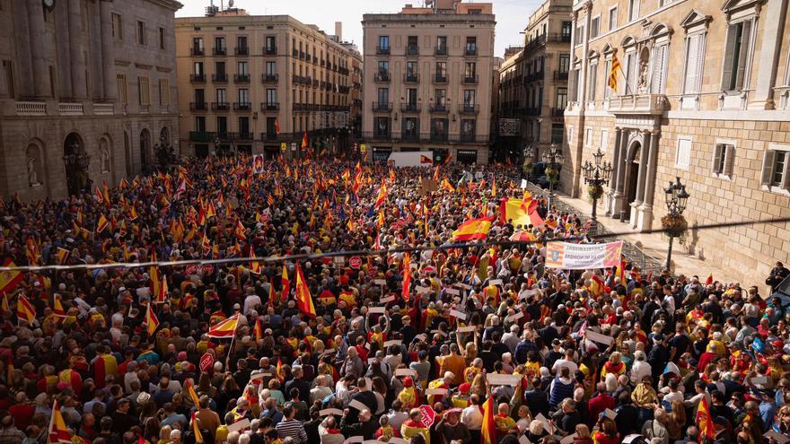 La manifestació contra l&#039;amnistia a Barcelona, en imatges