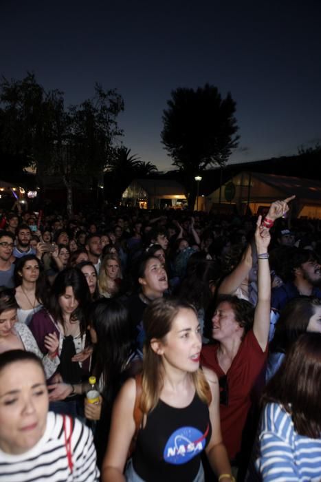 izal abarrota Metrópili para su concierto