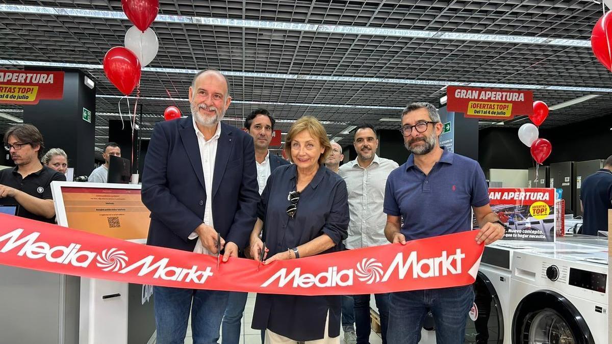 Julio González, Mariví Monteserín y Manuel Campa
