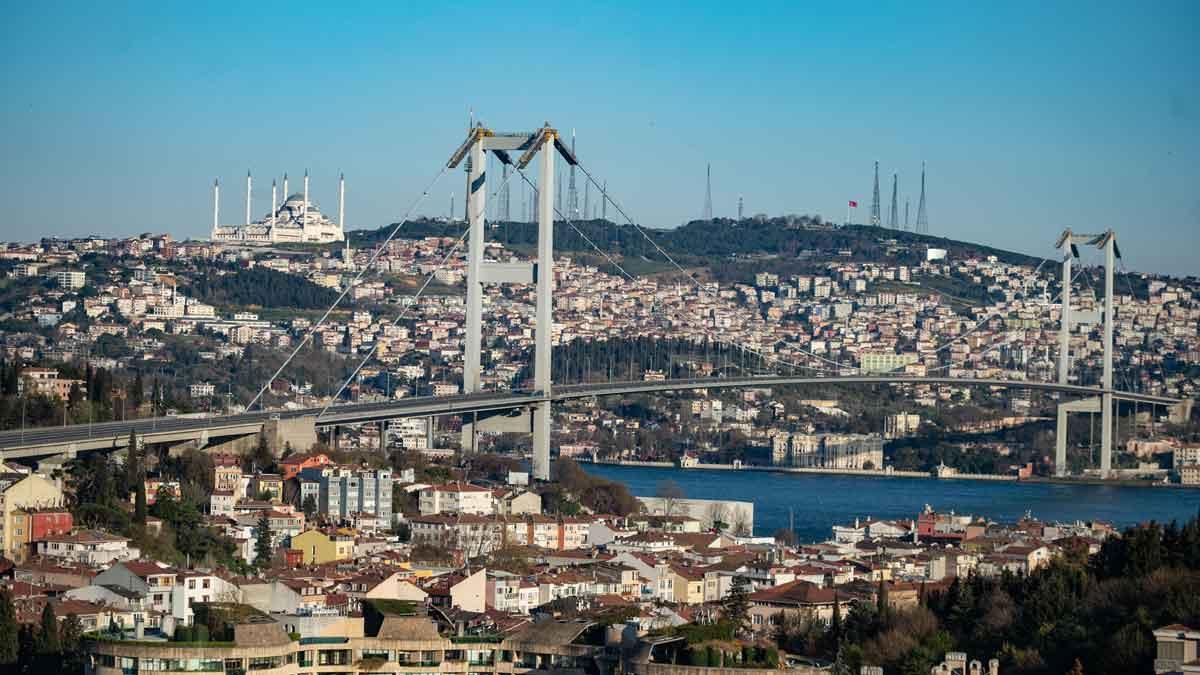 El puente del Bósforo, en Estambul