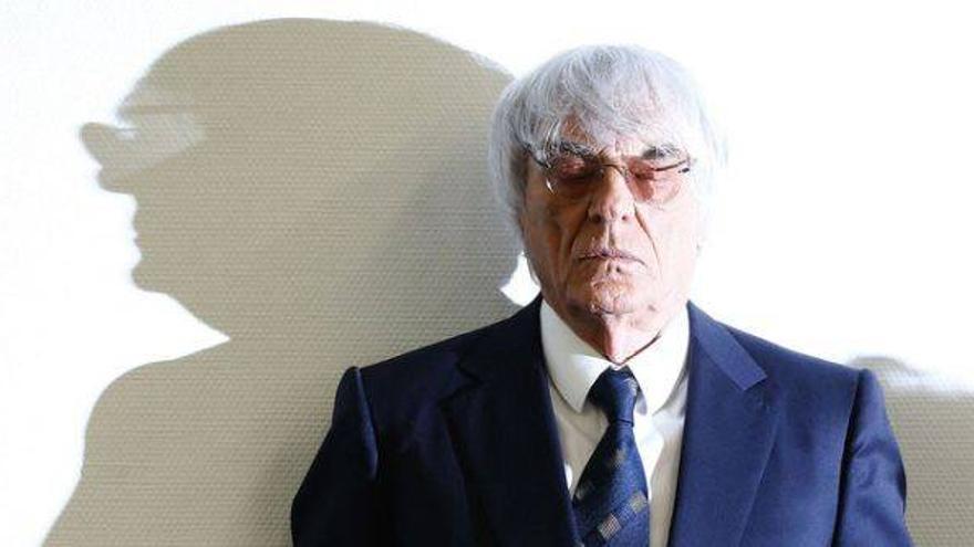 Ecclestone: &quot;Es desafortunado tener que pagar tanto dinero, pero peor es no tenerlo&quot;