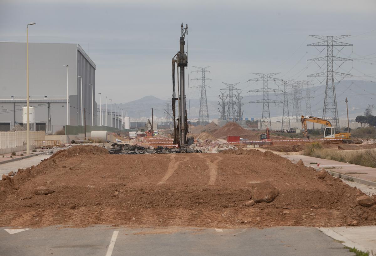 Obras del tren al puerto comercial de Sagunt.