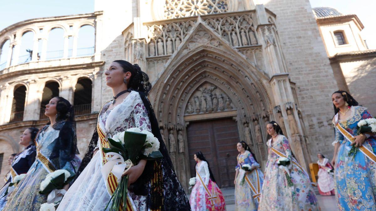 Fallas 2021: no habrá ni mascletaes en el Ayuntamiento ni castillos en el río.