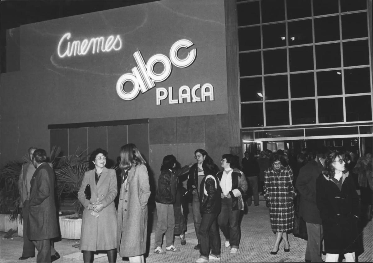 Público en los cines Plaça durante los años ochenta