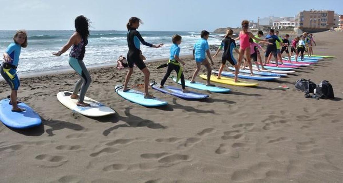SURF PARA NIÑOS SALINETAS SURF PARA NIÑOS SALINETAS
