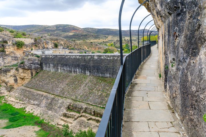 Se puede emepezar la ruta desde el embalse del Pontón de la Oliva.