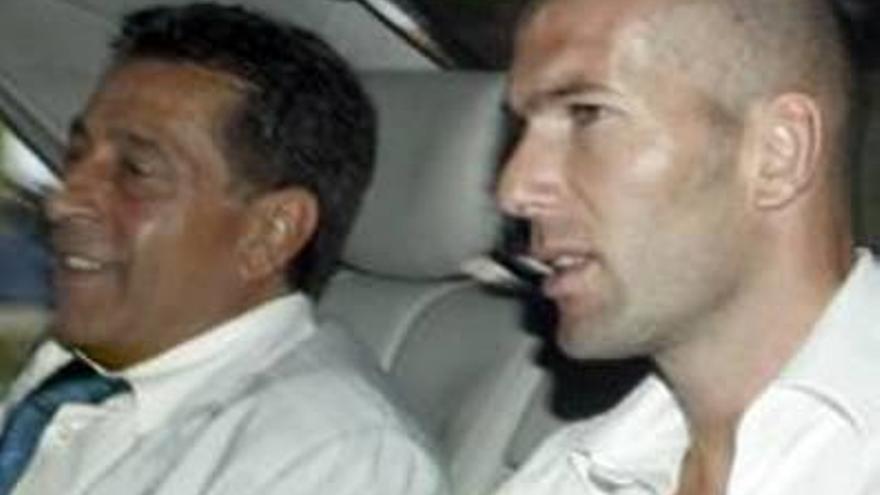 Migliaccio junto a Zidane cuando ejercía como su agente.