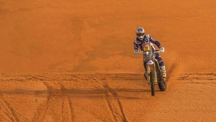Luciano Benavides, entre los favoritos del Dakar 2024 en motos