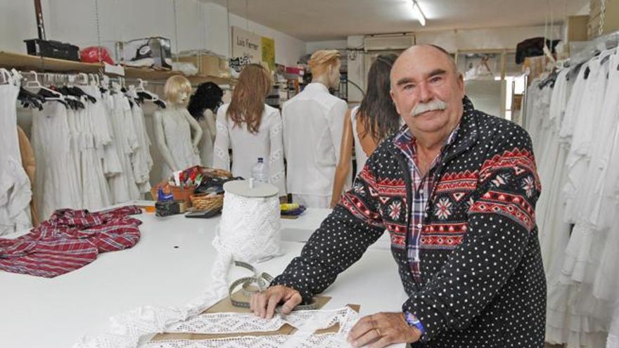 Luis Ferrer, ayer en su taller del centro de Vila