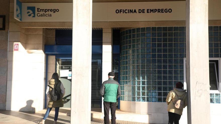 El paro baja en 16.600 personas en Galicia en 2023 y se crean 34.400 empleos