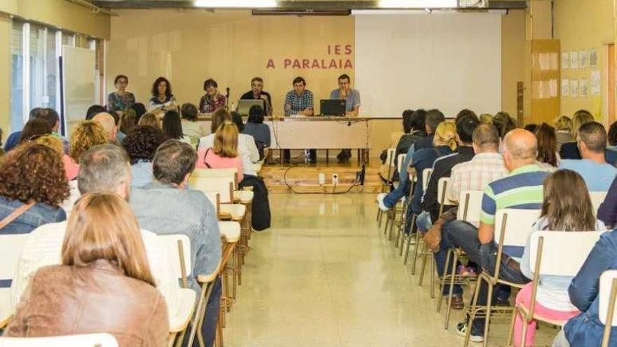 La reunión de ayer con padres de alumnos. // IES A Paralaia