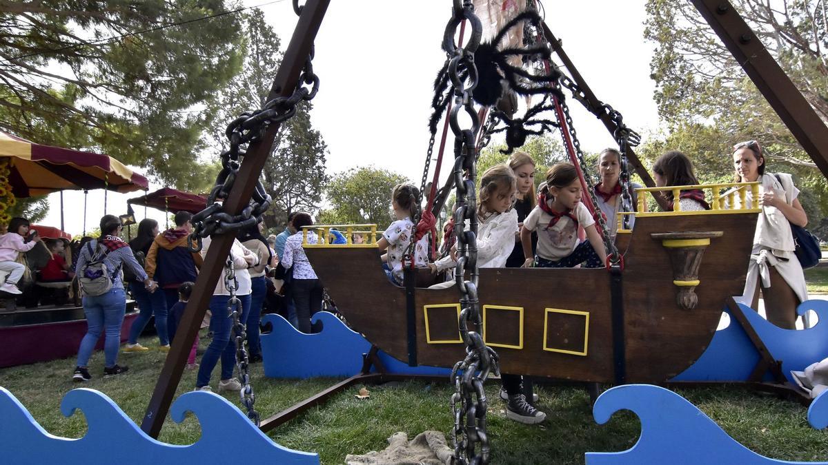 El Parque de las marionetas es una propuesta de ocio cultural que siempre triunfa durante las Fiestas del Pilar.