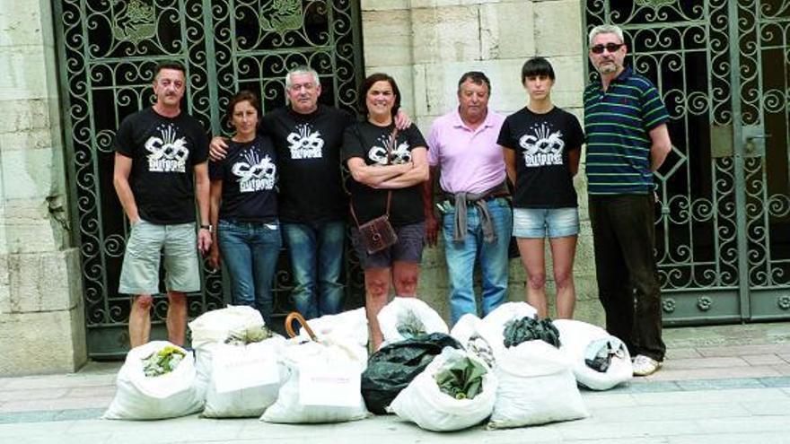 Recogidos doce sacos de basura en los bufones de Pría