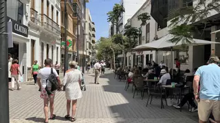 Arrecife se prepara para recibir a 9.000 cruceristas británicos y pide a los comercios que abran el domingo