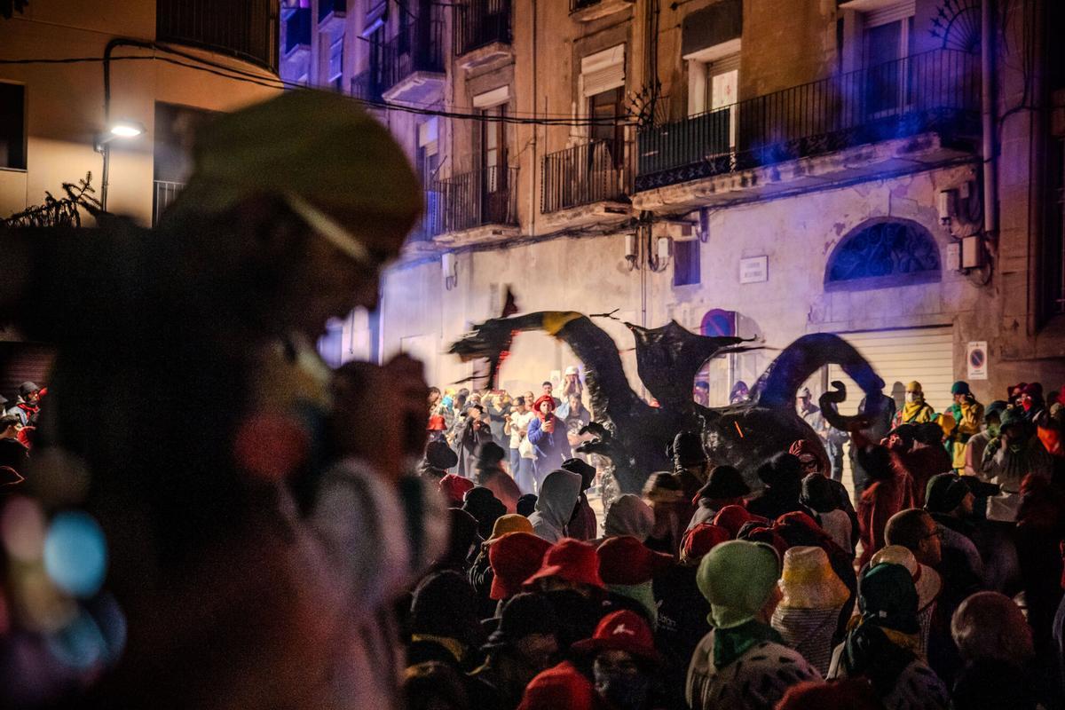 El Correfoc tanca amb un espectacle de foc i de gent la Festa Major de Manresa