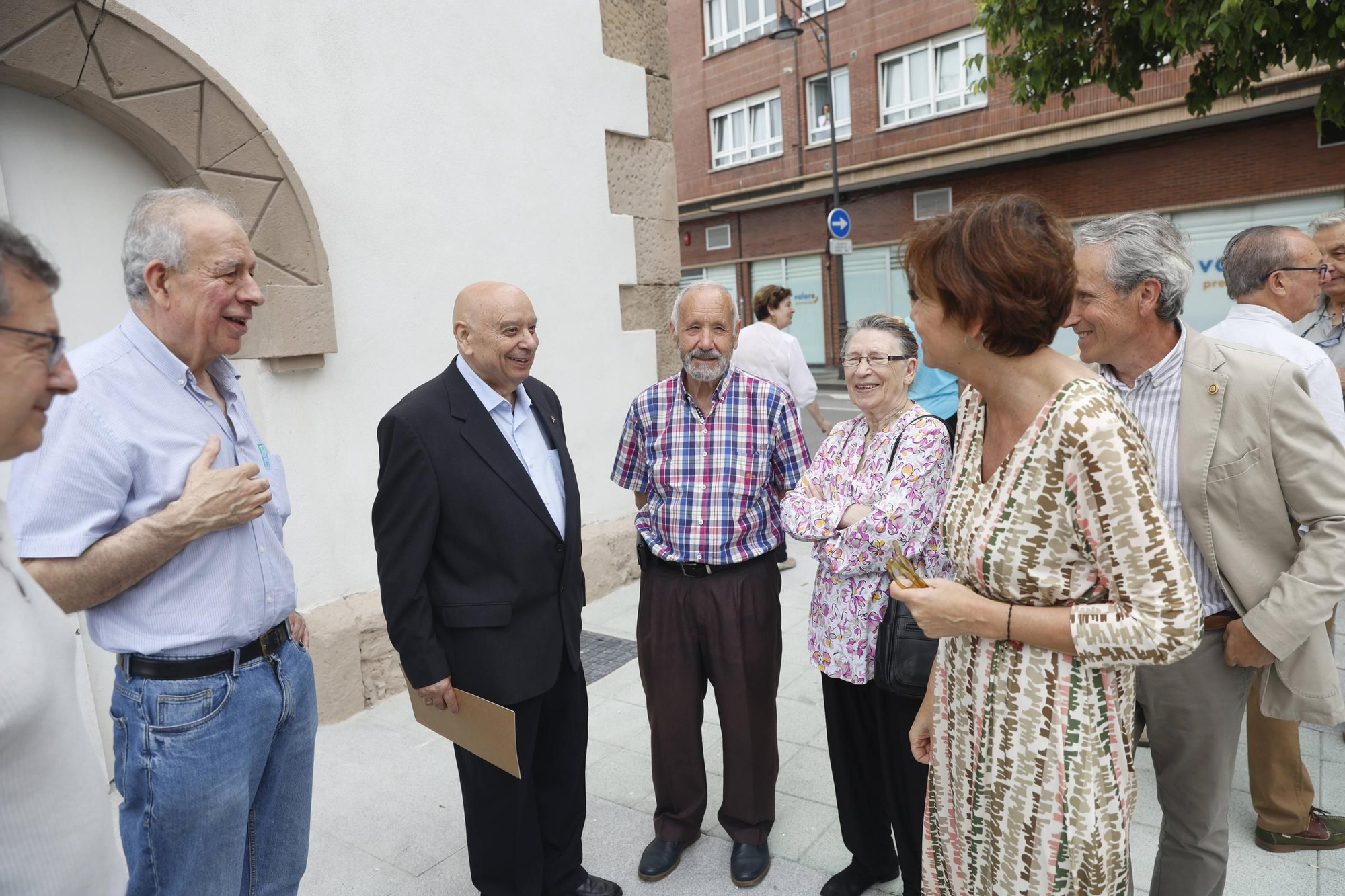 Gijón abre la puerta a Naval Azul desde esta nueva plaza en el corazón de El Natahoyo (en imágenes)