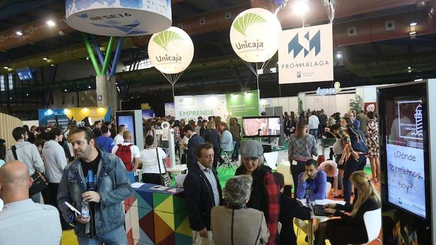 El foro Ser Emprendedor se celebra en el Palacio de Ferias.