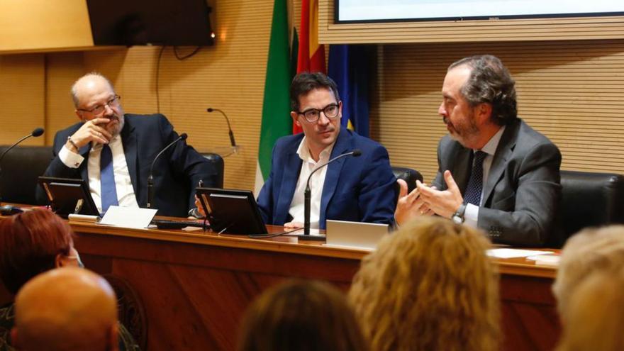Javier Vilaplana presenta su libro ‘La posverdad oculta’.