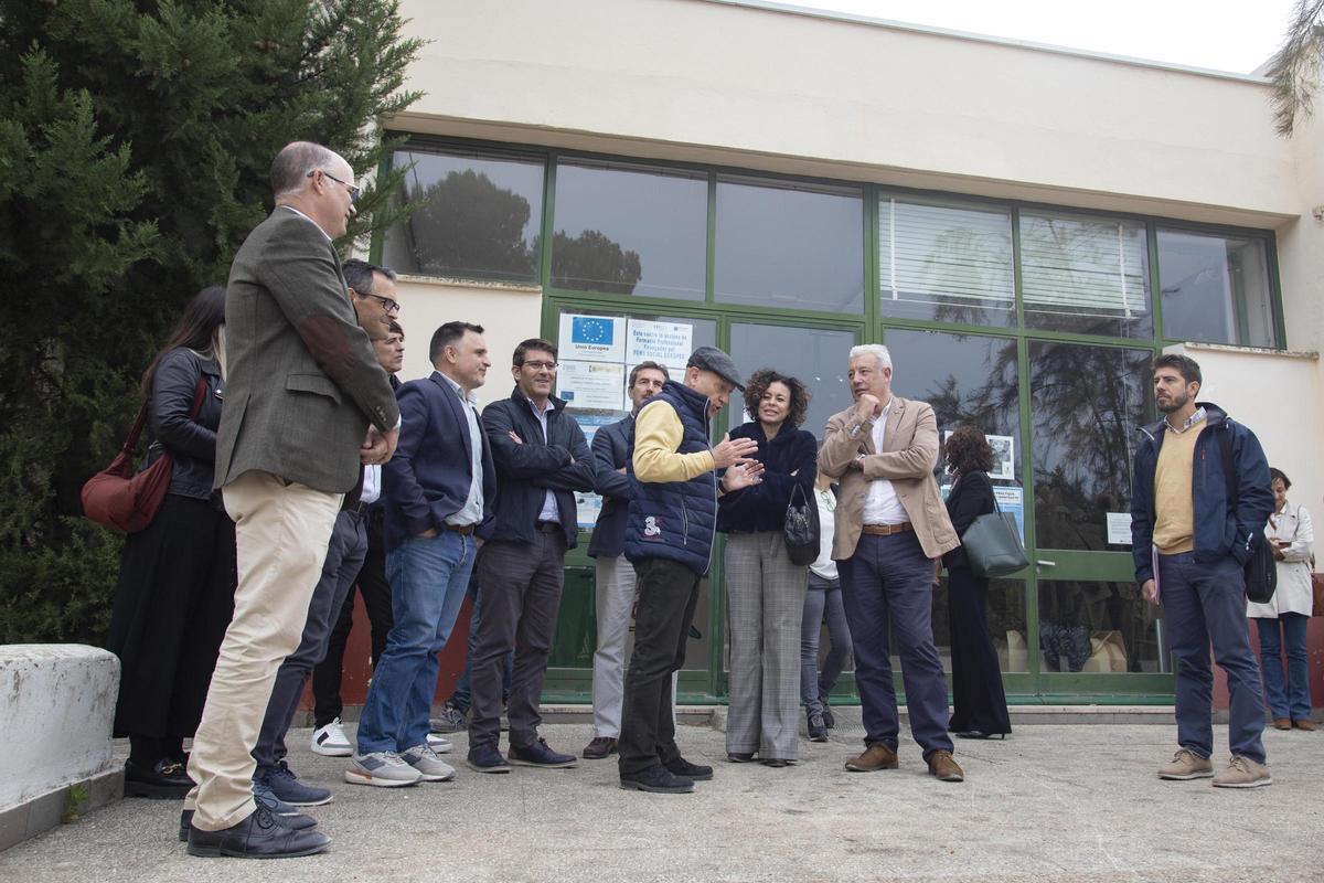 El Consell repasa las obras pendientes del Pla Edificant en Ontinyent